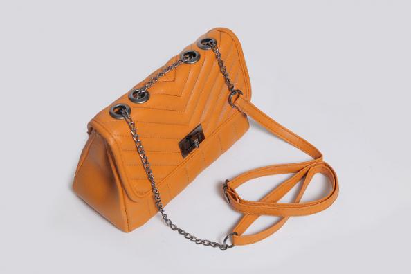 کیف چرم اداری زنانه چه ویژگی هایی دارد؟